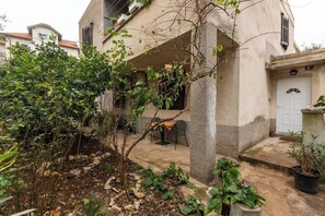 Exterior - Cozy 1-bedroom apartment in charming Split with AC (Split)