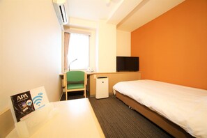 مكتب ومساحة عمل للكمبيوتر المحمول وتجهيزات عازلة للصوت ومكواة/لوح كي