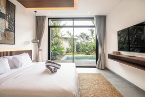 House - Exquisite 5BR Canggu Villa Steps From the Beach (Canggu)