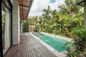 Villa | 5 bedrooms - Enchanting 5BR Canggu Villa Moments to Sea (Canggu)