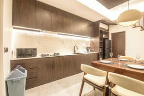 House, Smoking | 5 bedrooms - Enchanting 5BR Canggu Villa Moments to Sea (Canggu)
