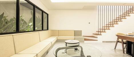 House, Smoking