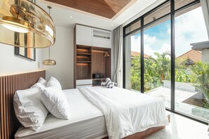 House, Smoking | 5 bedrooms - Enchanting 5BR Canggu Villa Moments to Sea (Canggu)