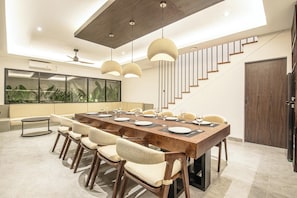 บ้านพัก, สูบบุหรี่ได้ | 5 ห้องนอน