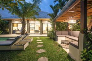 House - Elegant 3BR Retreat Stylish Modern Villa Seminyak (Seminyak)