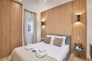 2 bedrooms, desk, iron/ironing board, bed sheets - The Upper Marais Superb apartment for 8 people (Paris)