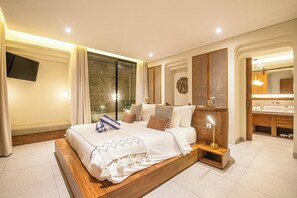 House, Smoking - Elegant 4BR Seminyak Villa 10min From the Shore (Seminyak)