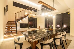 4 bedrooms - Elegant 4BR Seminyak Villa 10min From the Shore (Seminyak)