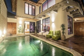 4 bedrooms - Elegant 4BR Seminyak Villa 10min From the Shore (Seminyak)