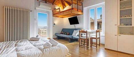 熨斗/熨衫板、Wi-Fi、床單