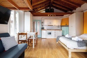 Iron/ironing board, travel cot, WiFi, bed sheets - La Terrazza Sulla Città - Immobili e Soluzioni (Bergamo)