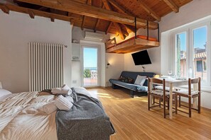Iron/ironing board, travel crib, WiFi, bed sheets - La Terrazza Sulla Città - Immobili e Soluzioni (Bergamo)