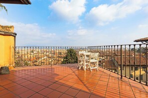 Outdoor dining - La Terrazza Sulla Città - Immobili e Soluzioni (Bergamo)