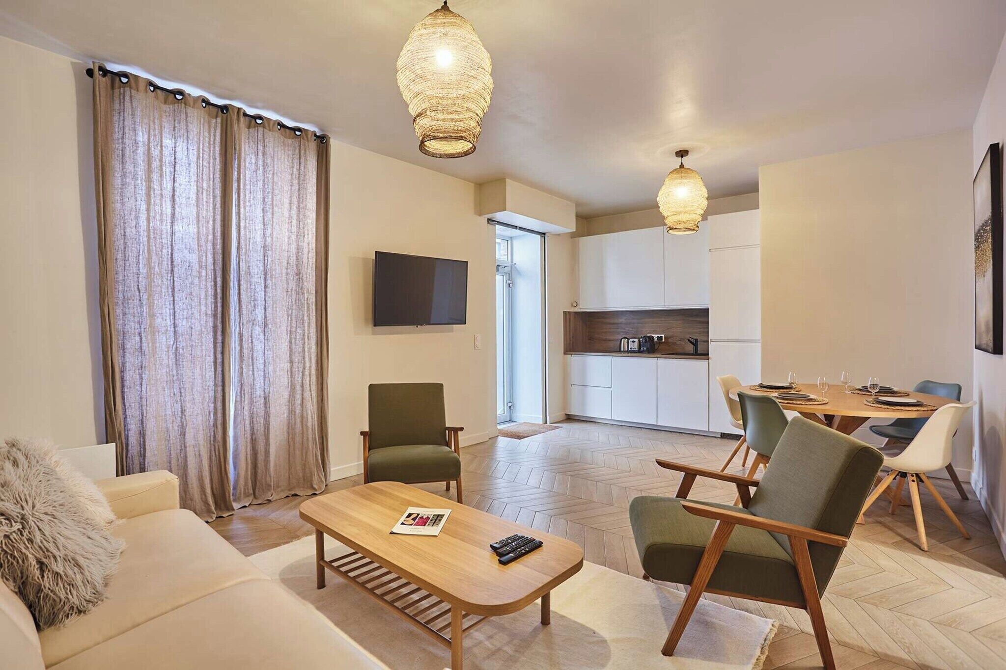 TV connectée, espaces bureaux