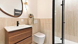 Unclassified image, 3 of 27, button - New flat with AC Porte Maillot/Arc de Triomphe (Paris)