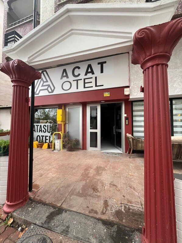 Front of property - Acat Otel (Samsun)