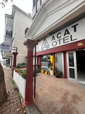 Front of property - Acat Otel (Samsun)