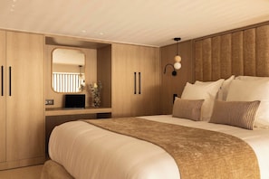 1 Schlafzimmer, Schreibtisch, Bügeleisen/Bügelbrett, Bettwäsche