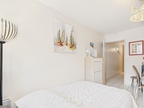 1 bedroom, iron/ironing board - 200m from Grande Plage, apt 2 adults/2 kids (Les Sables-d´Olonne)