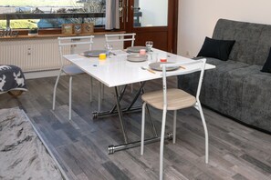 Dining - Apartment "L'Alt-Aillon" with Mountain View and Balcony (Aillon-le-Jeune)