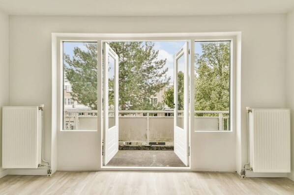 Interior - Charming 3-bedroom apartment in peaceful Haarlem neighborhood (Haarlem)