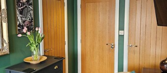 Room-double Room With Separate Private k