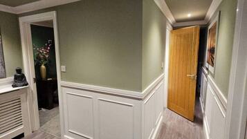 Room, 1 Bedroom, Smoking | Interior