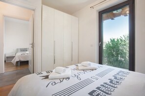 Ferros/tábuas de passar roupa, Wi-Fi, roupa de cama