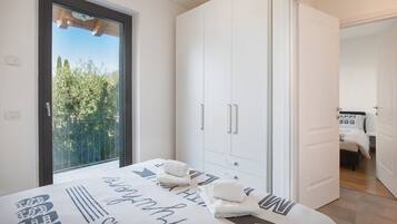 Fer et planche Ă repasser, Wi-Fi, draps fournis