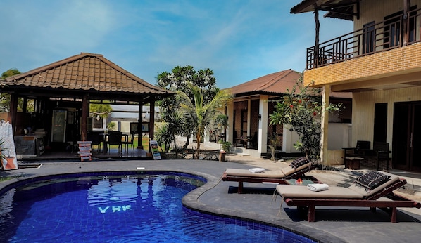 Outdoor pool - Gihon Bungalow (Gili Trawangan)