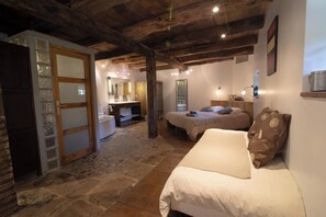 Chambre La Bergerie | Mörkläggningsgardiner och gratis wi-fi