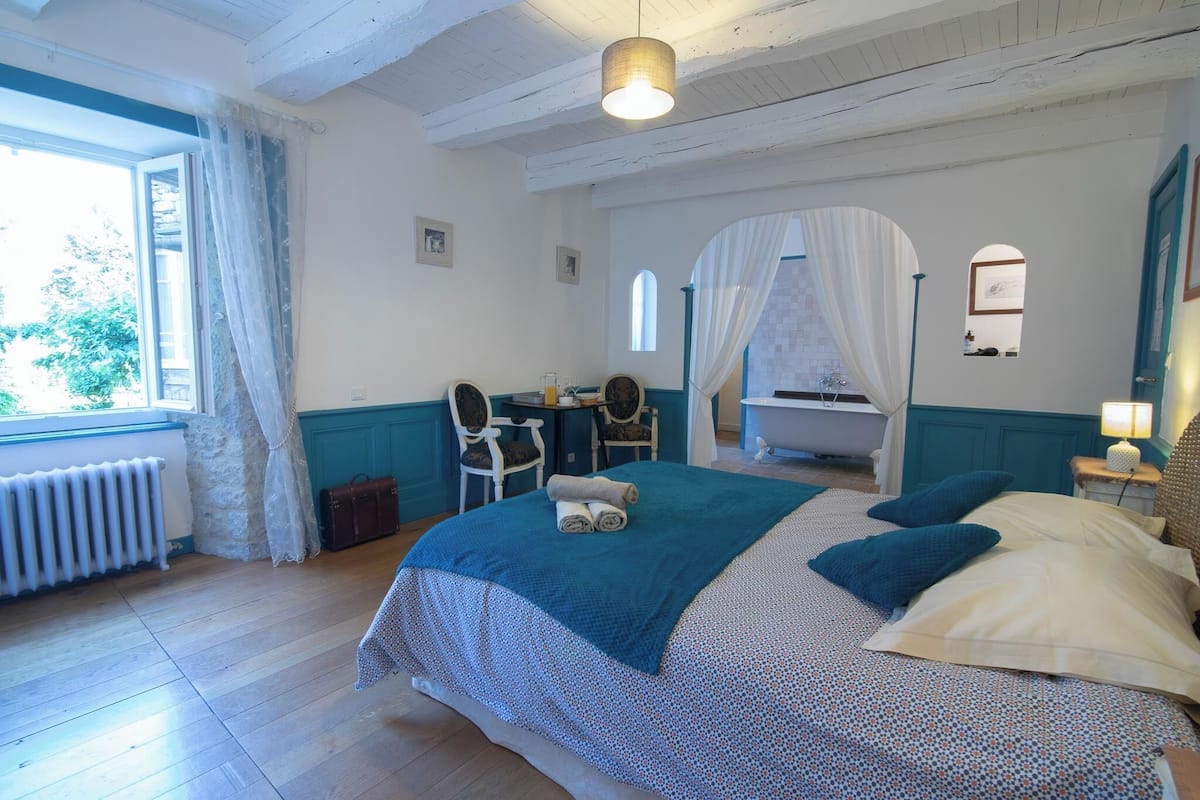 Chambre La Belle Romantique | Verdunkelungsvorhänge, kostenloses WLAN