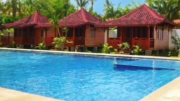 Bureau, espace de travail pour ordinateur portable, Wi-Fi gratuit