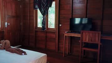 Una scrivania, postazione laptop, Wi-Fi gratuito