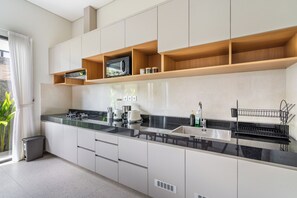 Family Villa, Pool View | Private kitchen | Fridge, microwave, stovetop, coffee/tea maker - Cendana Villa Sanur (Denpasar)