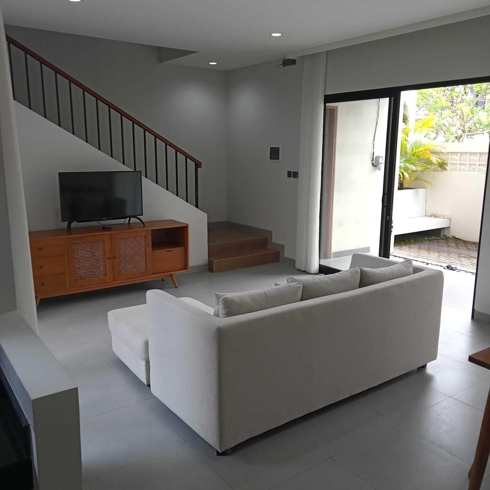 Caja de seguridad en la habitación y escritorio 