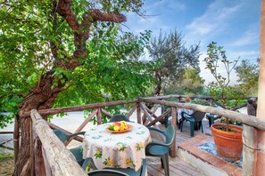 Apartamento conforto, vista para o jardim | Terraço/pátio