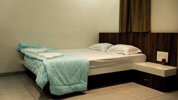 Double Room, City View | Iron/ironing board, free WiFi