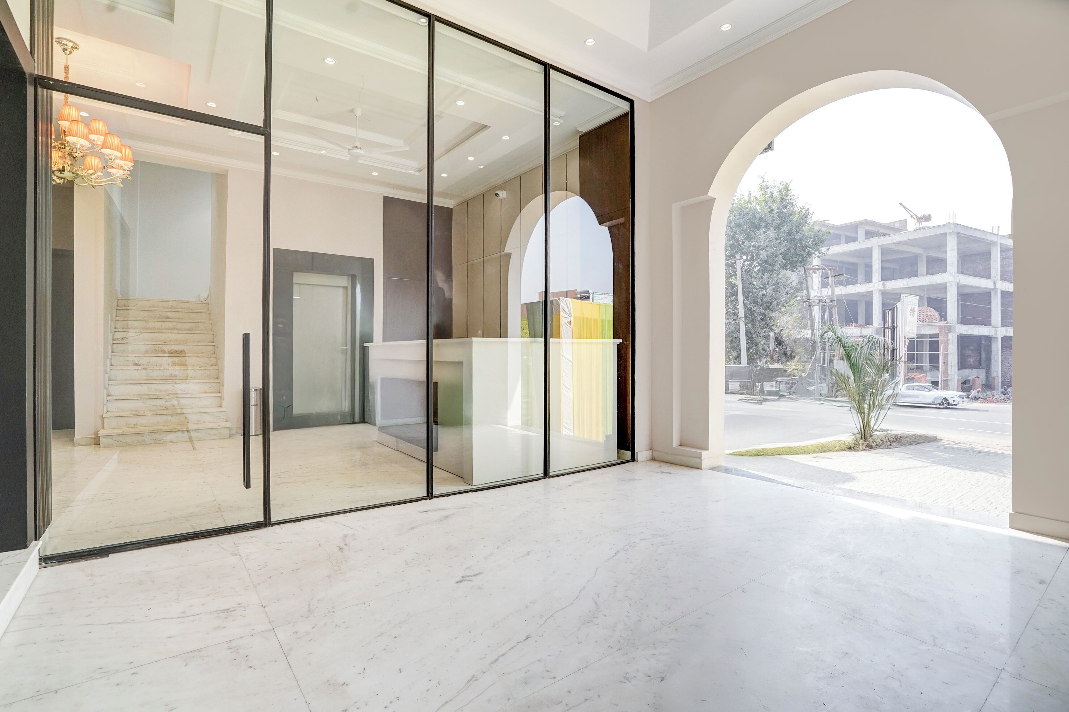 Pintu masuk interior