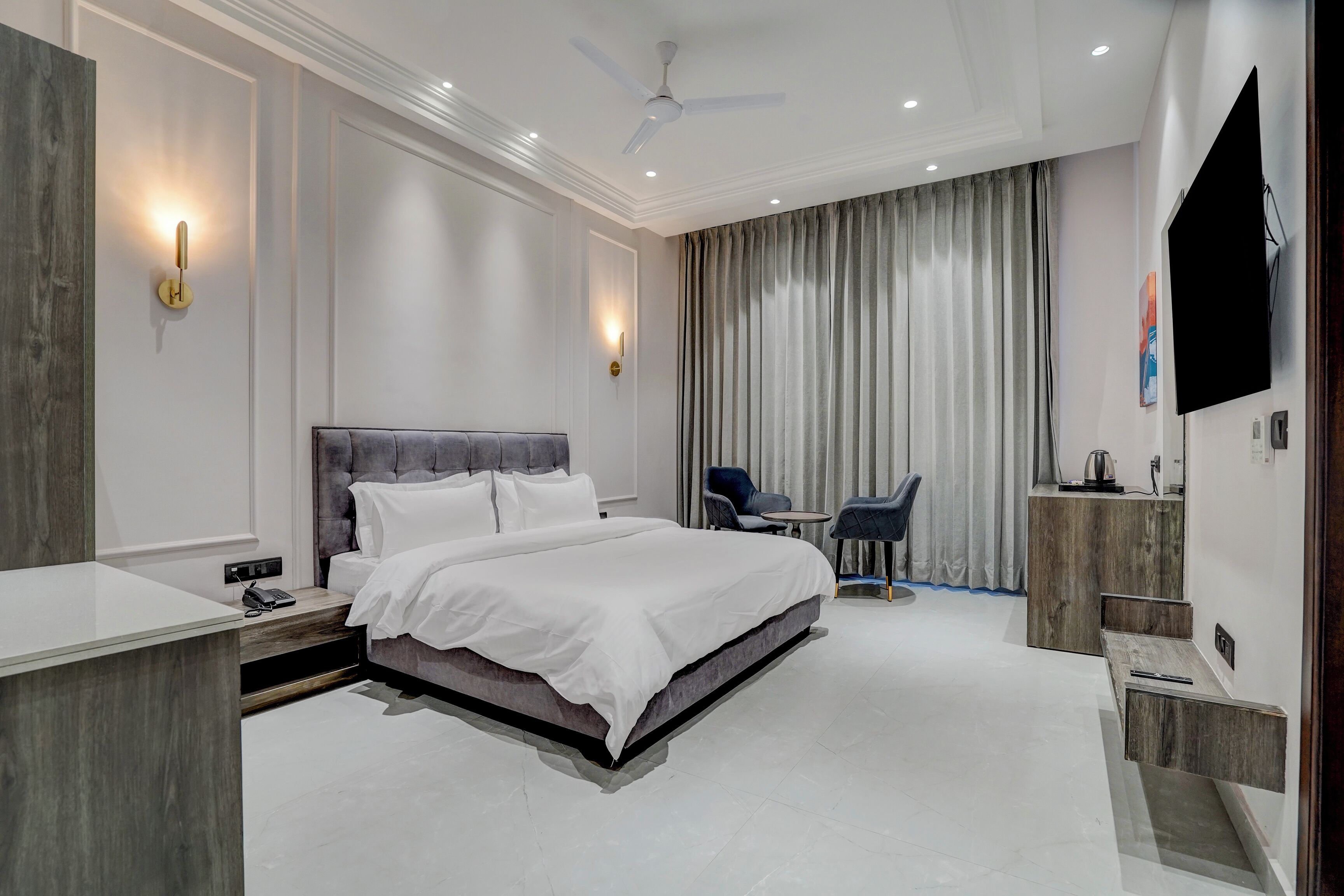 Habitació de luxe | Matalassos de la marca Select Comfort i caixa forta a l'habitació 