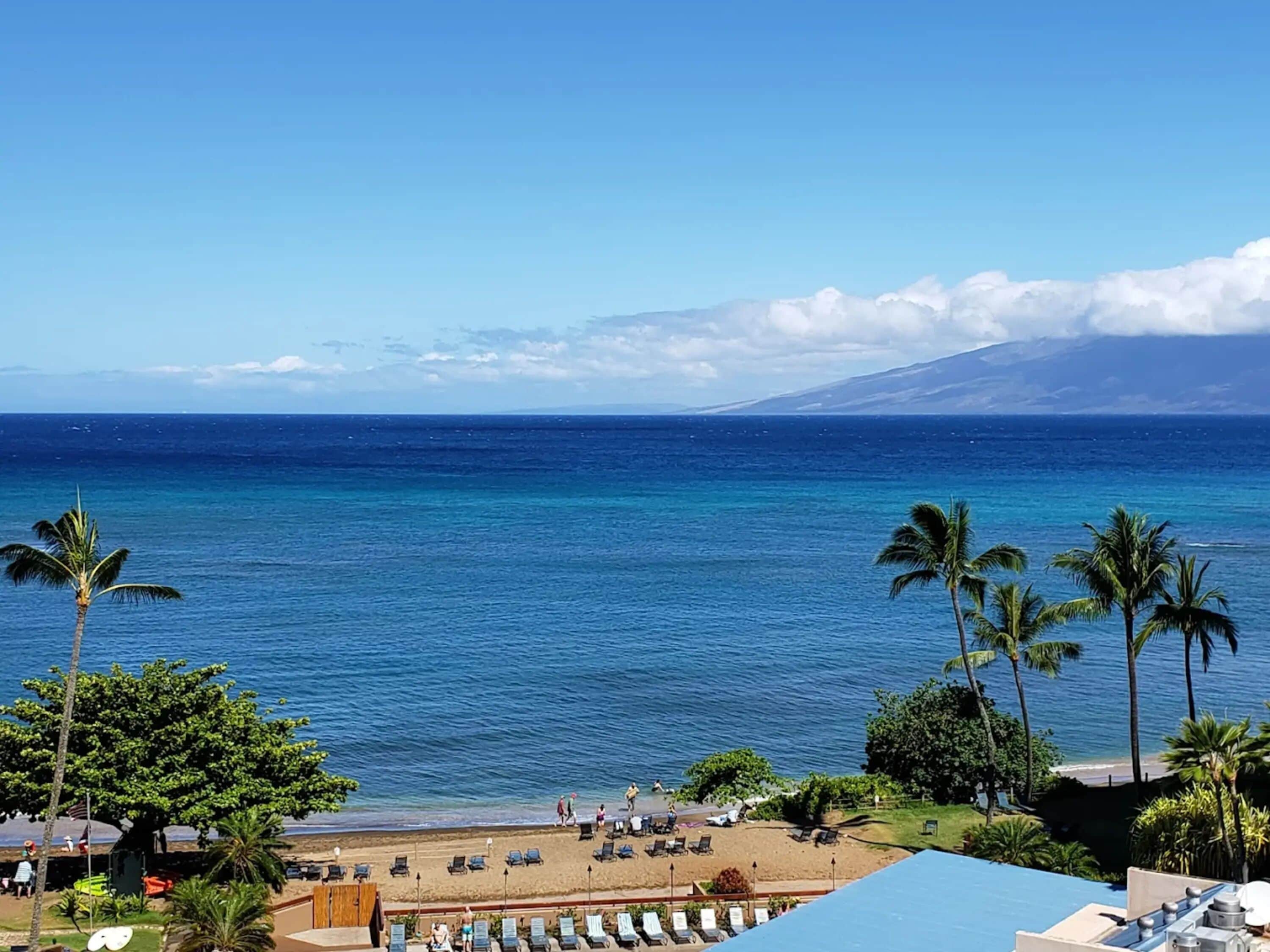 Am Strand, weißer Sandstrand