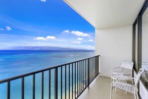 Condo, vista para o oceano | Sacada