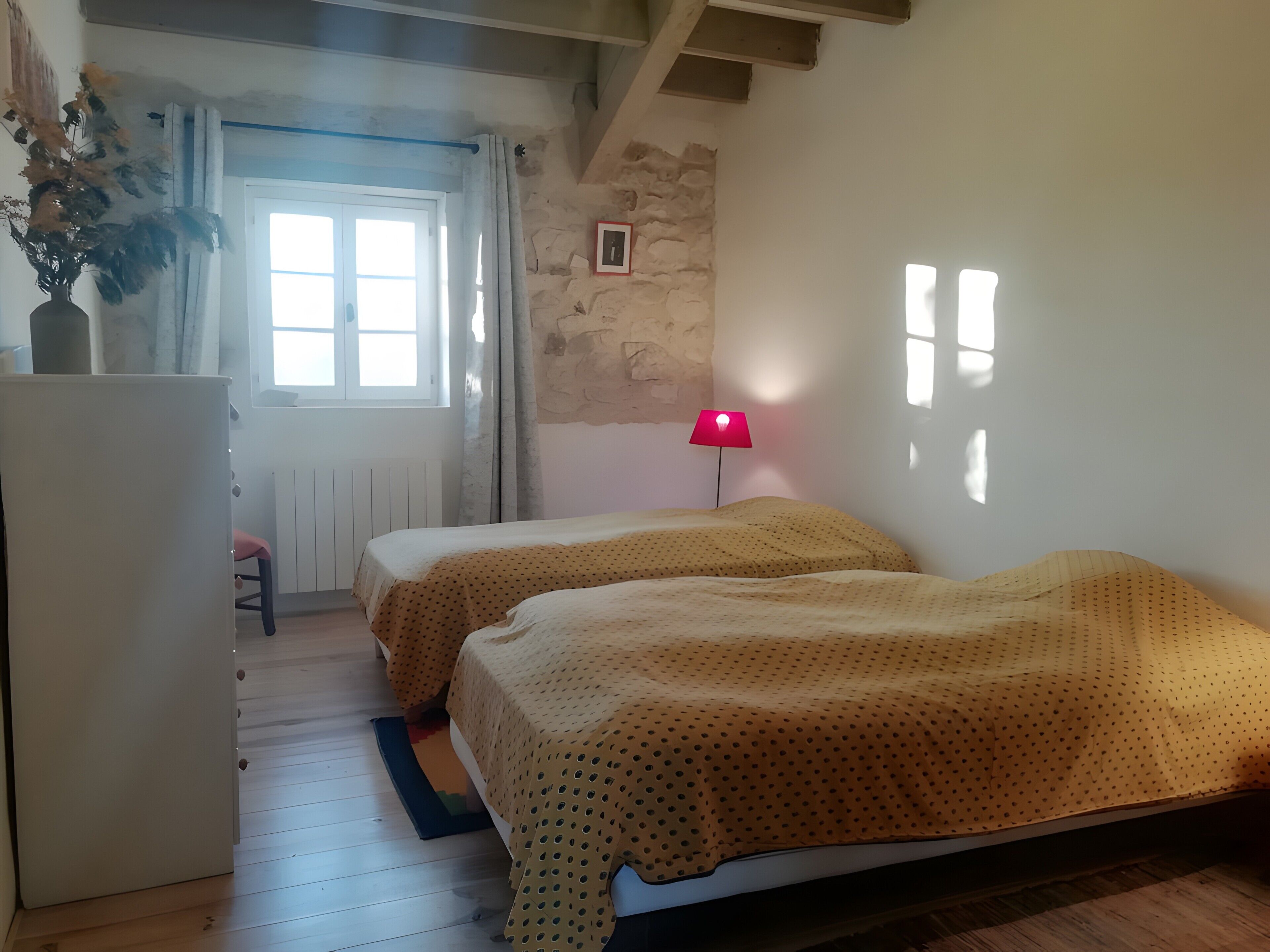 Tabla de planchar con plancha y wifi 