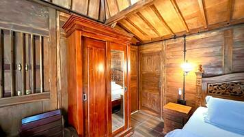 Double Room | Bahagian dalam