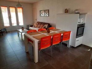 Dining - Maison de la Plage - Les Boulassiers, near port du Douhet Ideal for families (La Brée-les-Bains)