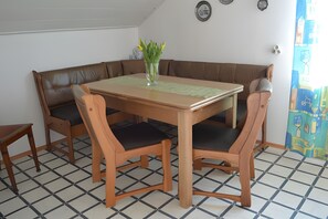 Dining - Apartment 'Almer' with Balcony and Wi-Fi (Brilon)