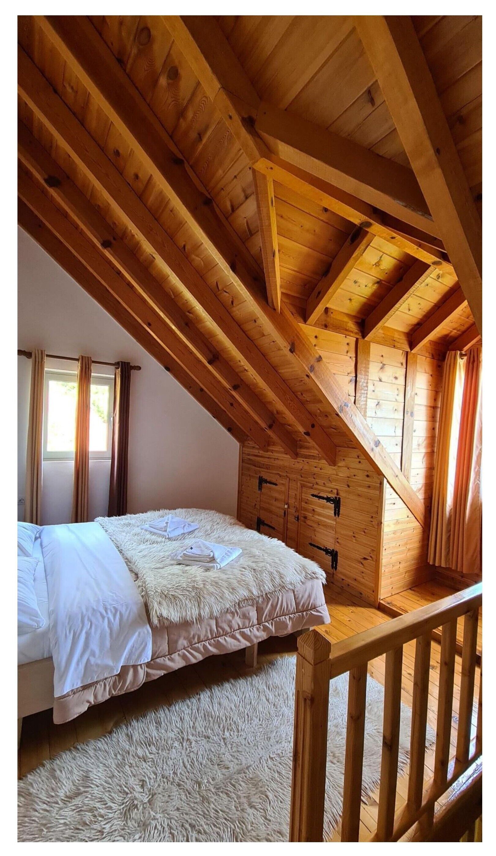 Apartamento, balcón, vistas al jardín | Caja fuerte, escritorio, sistema de insonorización