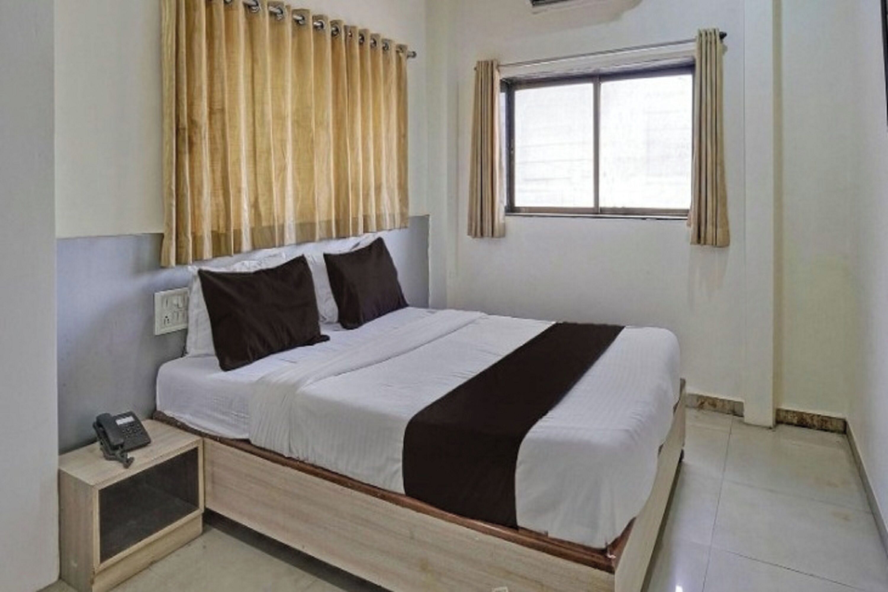 Deluxe Room | Free WiFi