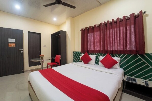 Deluxe Room | Free WiFi - Hotel Kailash Park (Mumbai)