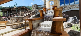 NEW! Seven Springs Sunridge 1 BR Condo, Ski-In/Out